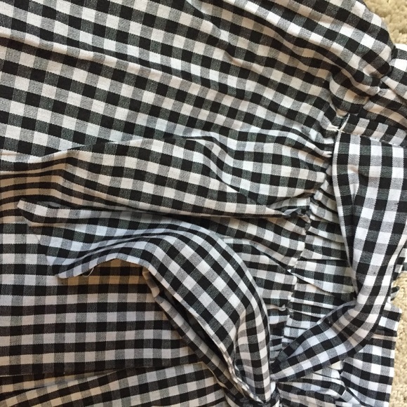 Last 1! Final Price Drop! Tie Front Gingham Shorts - Picture 5 of 6